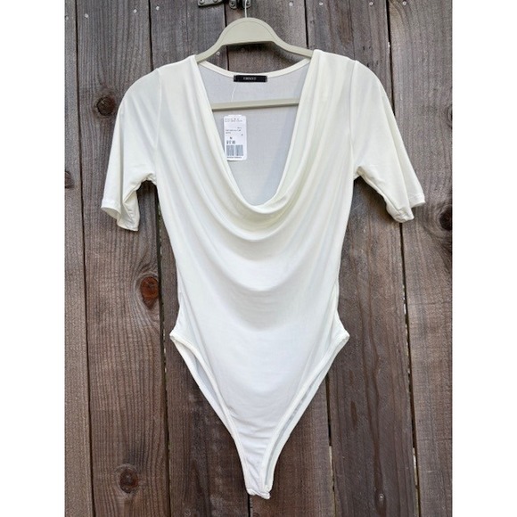 Forever 21 White Cowl Neck Short Sleeve Bodysuit - Size M - Picture 1 of 3